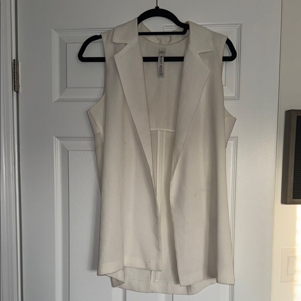 Sleeveless White Blazer Vest - Size Medium Design Lab - Long Vest - Collared